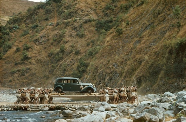 Лица, события, эпохи: редкие исторические фотографии, которые перенесут вас в другое время