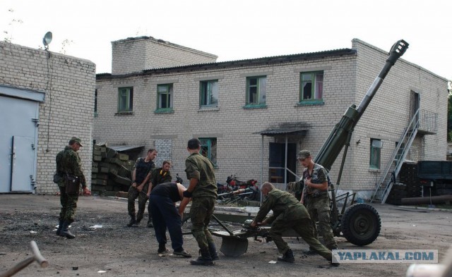 Зачистка аэропорта от войск украинских ВС