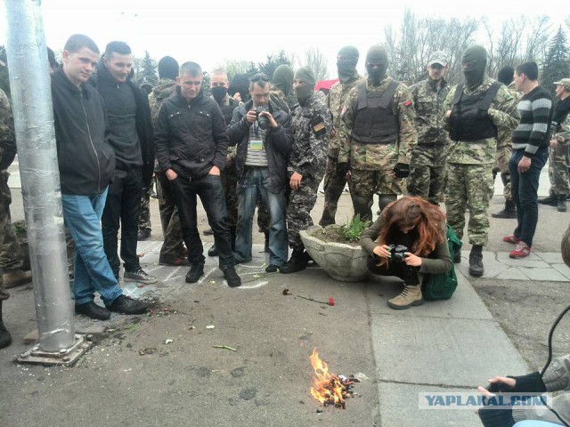 Одесса: на Аллее Славы произошла потасовка из-за георгиевской ленточки