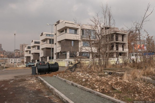 Азербайджанцы наступают, армяне бегут
