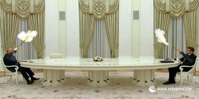 Встреча Путина и Макрона