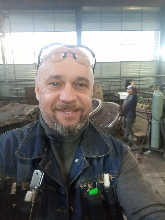 С днем машиностроителя