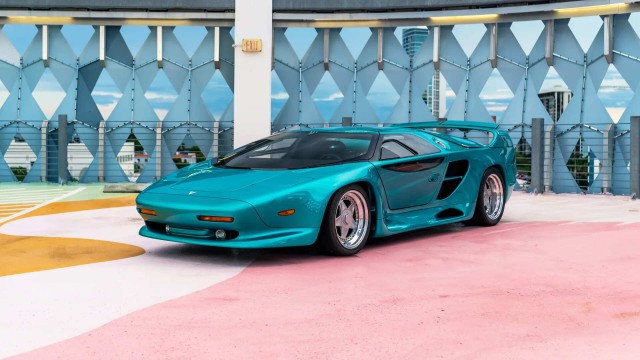 Vector W8 и другие. Редких суперкаров фотопост.