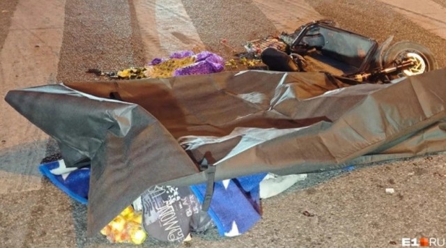 В Екатеринбурге старушка на электросамокате погибла под колесами грузовика
