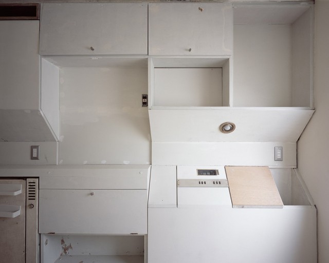 Первое в мире «капсульное» жилое здание — снаружи и изнутри