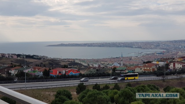 Турция заменила русские корни Роксоланы украинскими на стенде у ее гробницы
