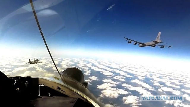 Б-52 над Украиной. Подробный видео отчёт.