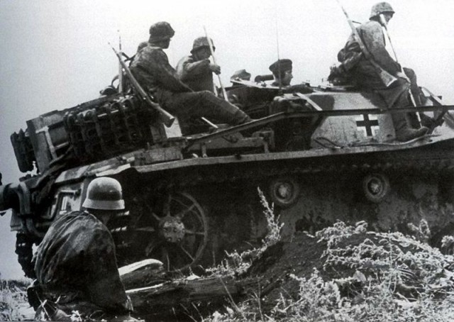 StuG III под кличкой "Гадюка", самая массовая в производстве с которой пришлось встретиться нашим дедам.