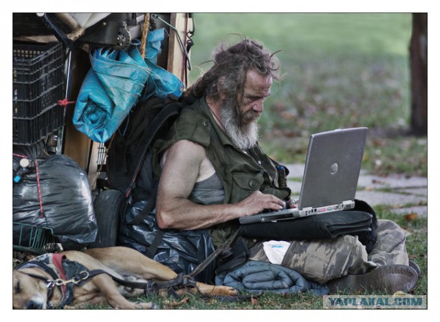 Центробанк поднял курсы евро и доллара на 2 рубля