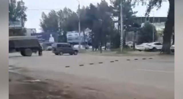 В Ростове полицейские изъяли оставленные «Вагнером» БТР, автомобиль и оружие