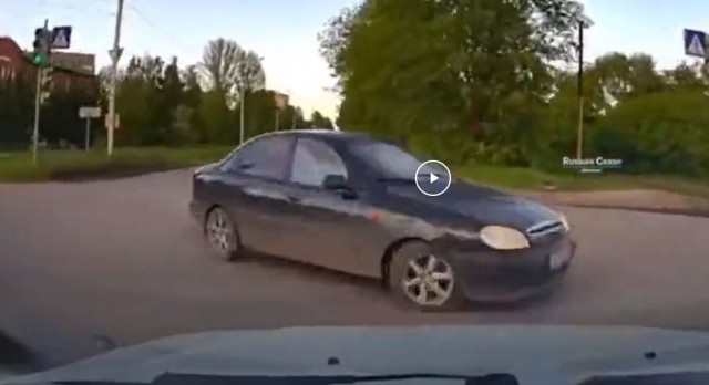 Сви#ояжемать за рулём