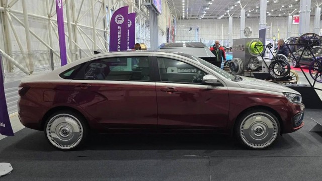 Lada Aura превратили в... Майбах