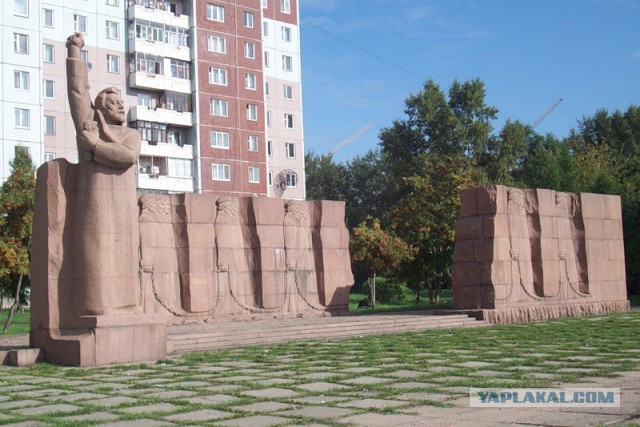 Какие прозвища дают памятникам в России