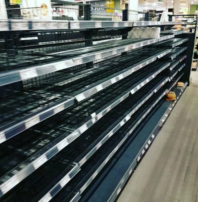 Как выглядят полки супермаркета, если с них убрать всё импортное.