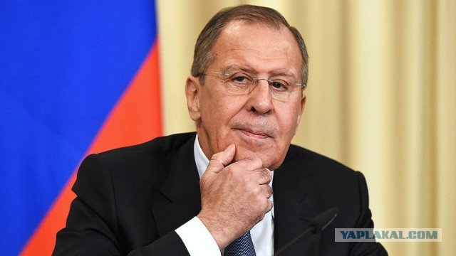 Азербайджан возобновил артобстрел армянских позиций на границе двух стран