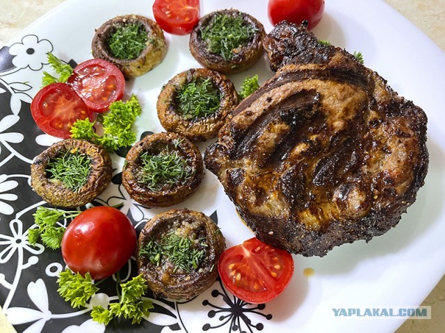 Кто чем на кухне орудует?