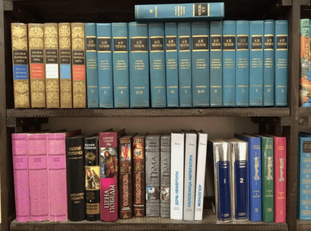 Самые продаваемые писатели в России