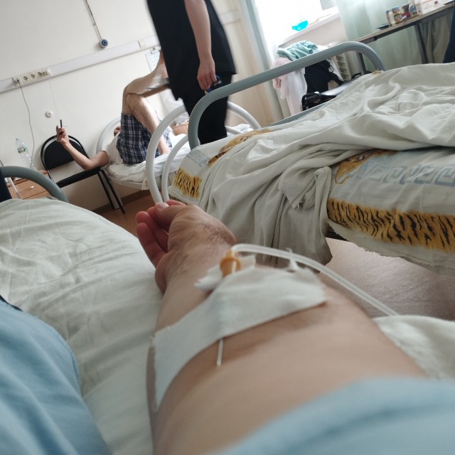 Парень захотел попрактиковать свой разговорный японский с носителем языка и встретил пожилого японца в парке