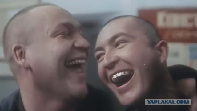 «Она отморозила почки». В тайской тюрьме «охотница на мужчин» Настя Рыбка серьезно заболела. Она живет в камере с сотней людей
