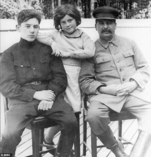 История в фотографиях