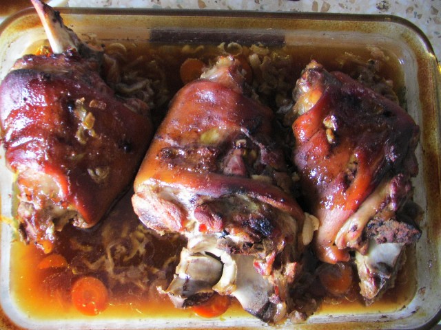 Рульки от меня.