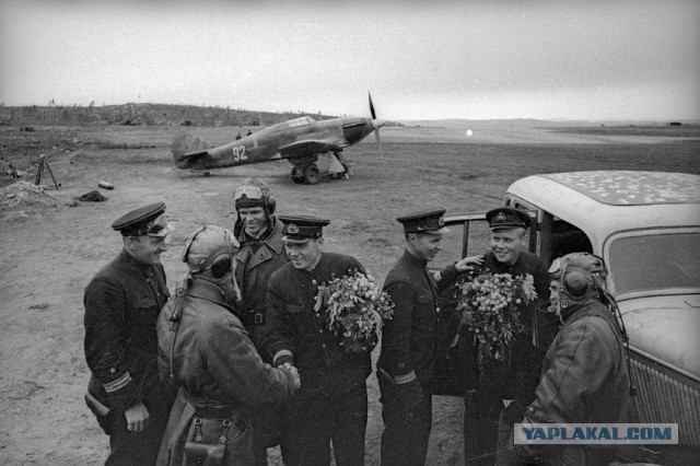 Черно-белые документы войны