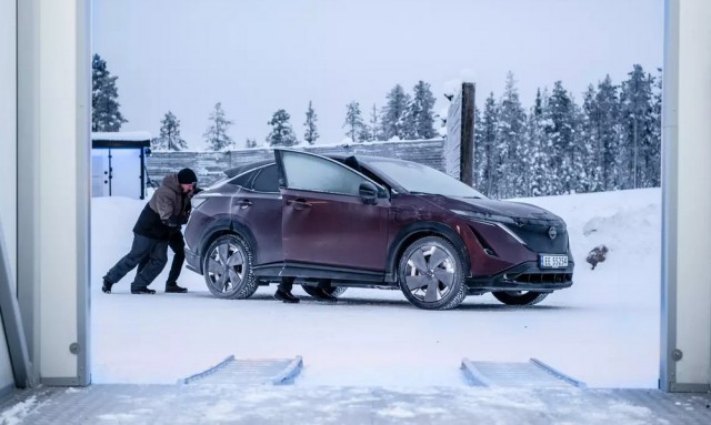 Может ли электромобиль не завестись на морозе?