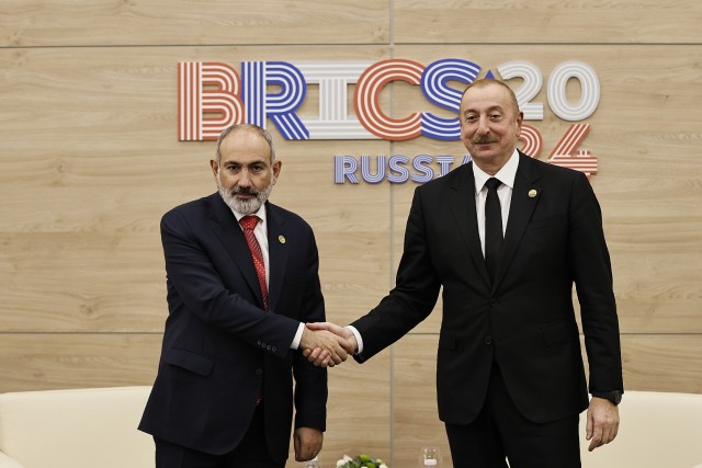 Пашинян красавчик?