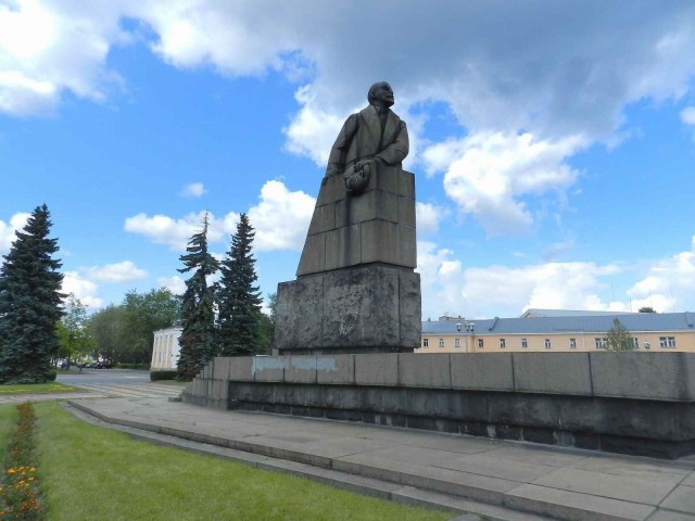 Ленин разный