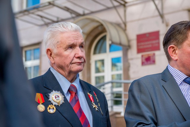 Блокада. Дождь. Суд.
