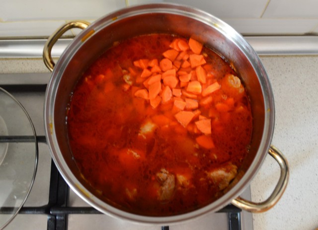 Суп-Гуляш. Наваристо и вкусно.