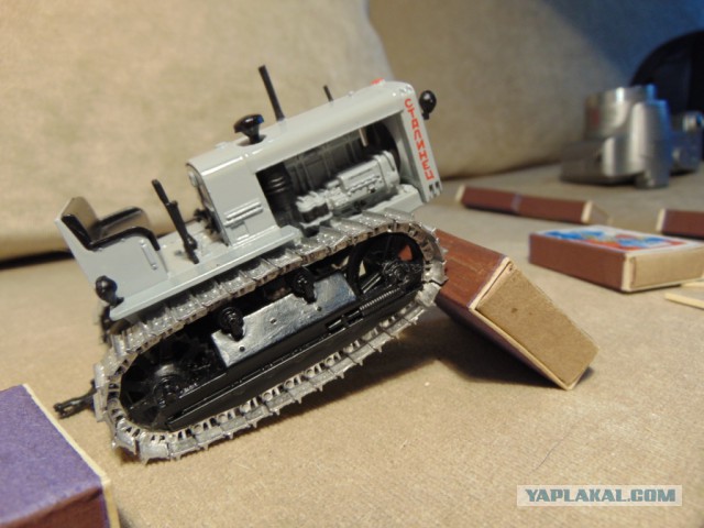 Mikromodellbau. Трактор "Сталинец-65" 43 масштаб.