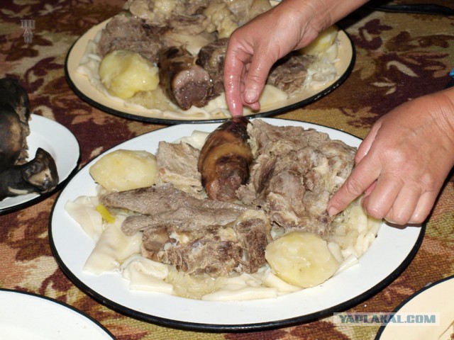 Бешбармак. Два бешбармака.