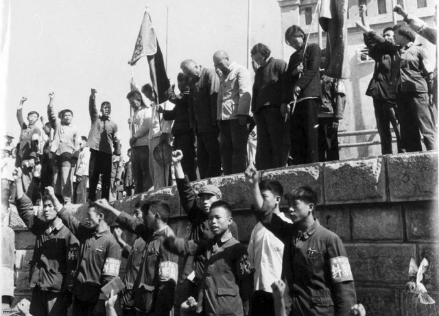 Гитлерюгенд - молодежная нацистская организация.Волчата Гитлера.