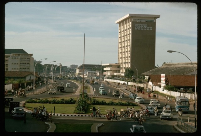 Улицы мира в 1970 году. Какими они были полвека назад