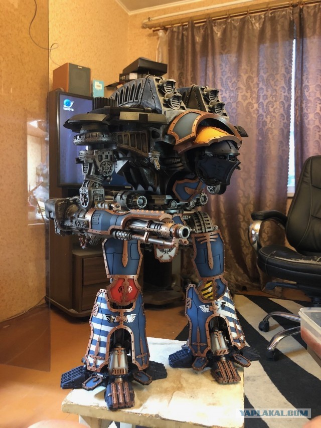 Warlord Titan. Сервиторим потихоньку