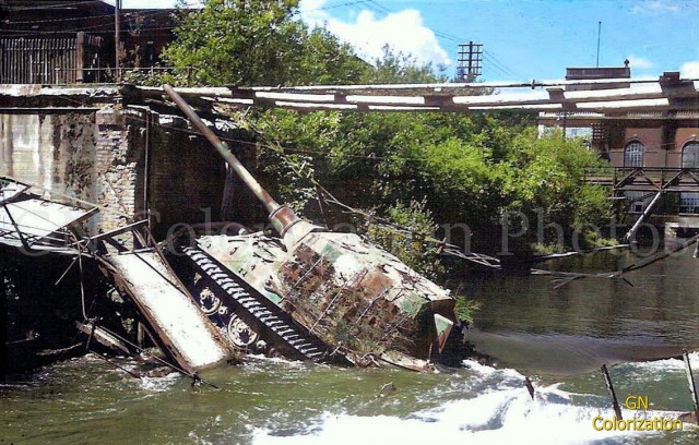 Цветные фотографии бронетехники времён Второй мировой войны