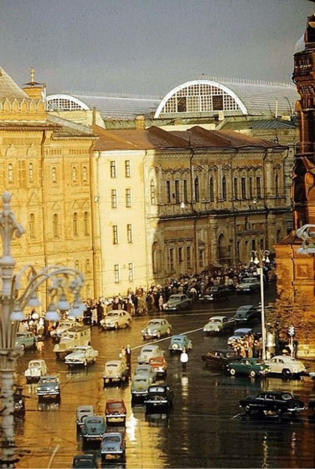 Москва и москвичи. Двадцатый век. 03.03.2025