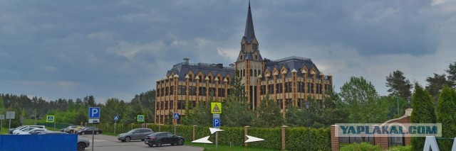 Мужик удивляется обычной деревне в Нидерландах