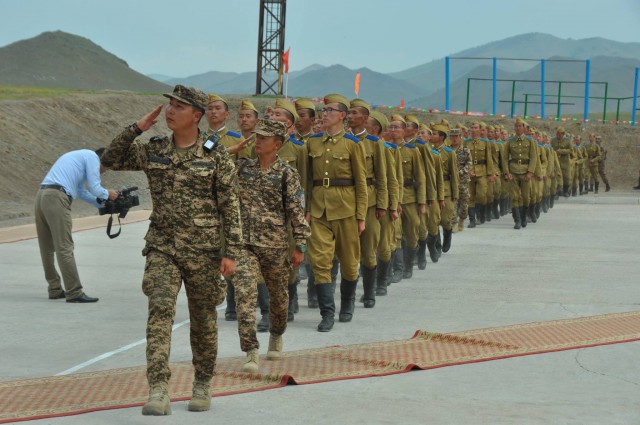 Военные сборы монгольских студентов