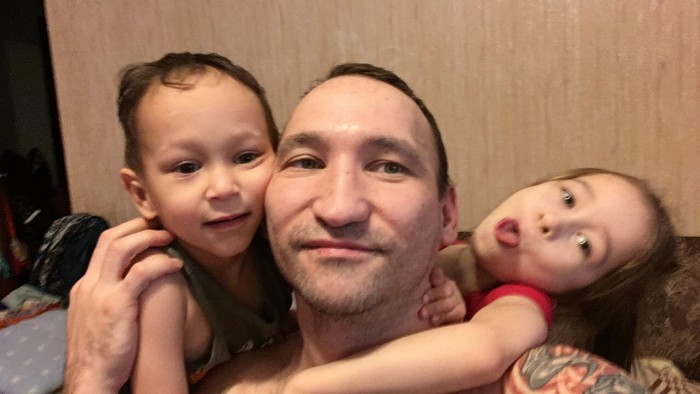 Большие папы и маленькие дети
