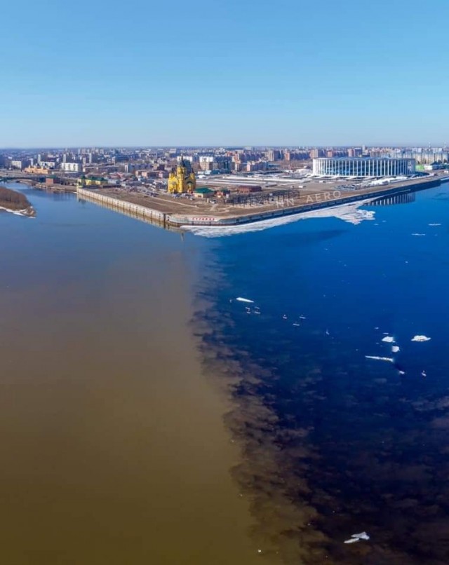 Сегодня на Нижегородской стрелке.