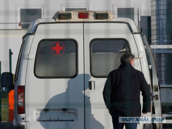 Внуку, нелегально проникшему в «красную зону», не выдают тело умершей бабушки