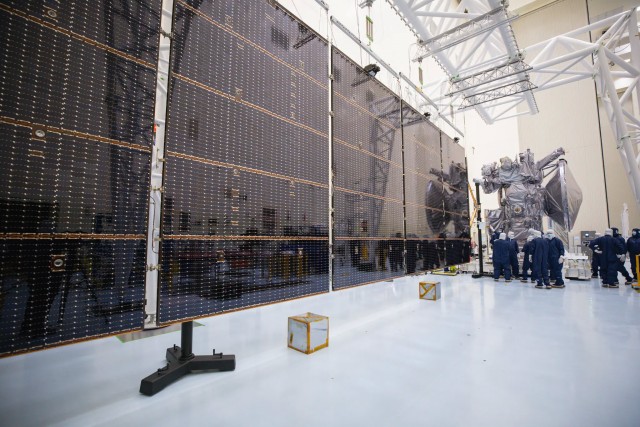 Тяжёлая ракета Falcon компании SpaceX вывела в космос космическую станцию Europa Clipper