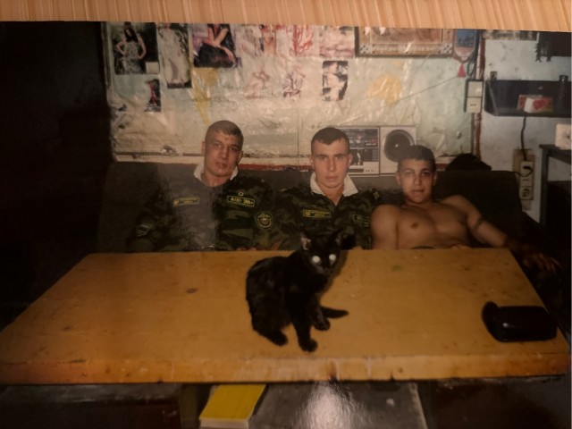 А давайте в честь праздника, выкладывать свои армейские фотки уважаемые яповцы