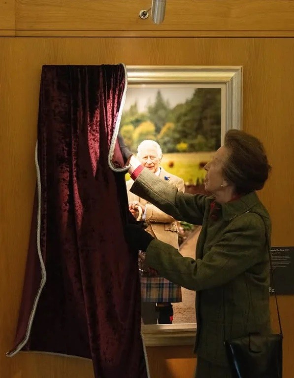 Килт, сумка-кошелек и гольфы