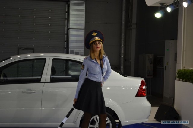 Девушки на ММАС 2012