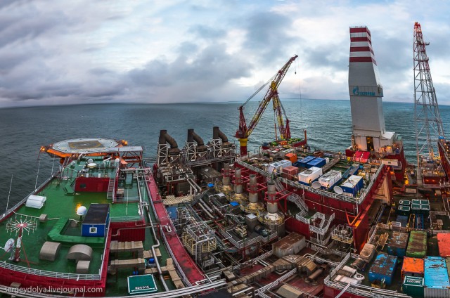 Как добывают первую арктическую нефть