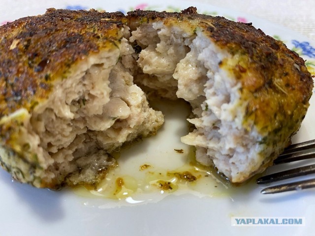 Куриные котлеты в ароматной панировке