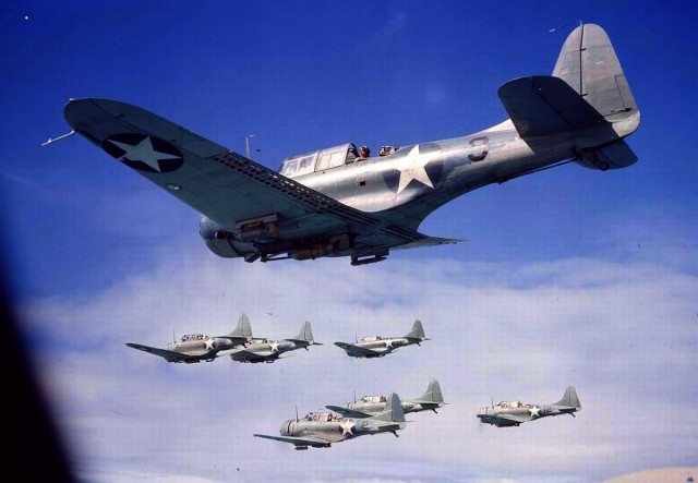 Curtiss SB2C Helldiver. Скотина US NAVY.